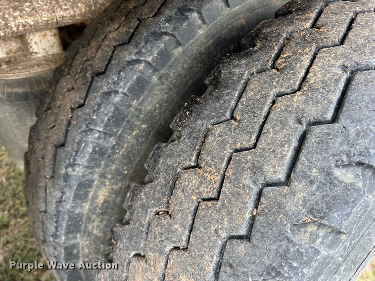 image for item DS2823 2009 CTS BDT-40  bottom dump trailer