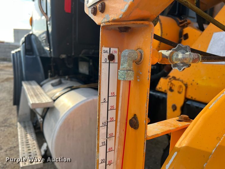 image for item DS2836 2007 Sterling L9500  ready mix truck