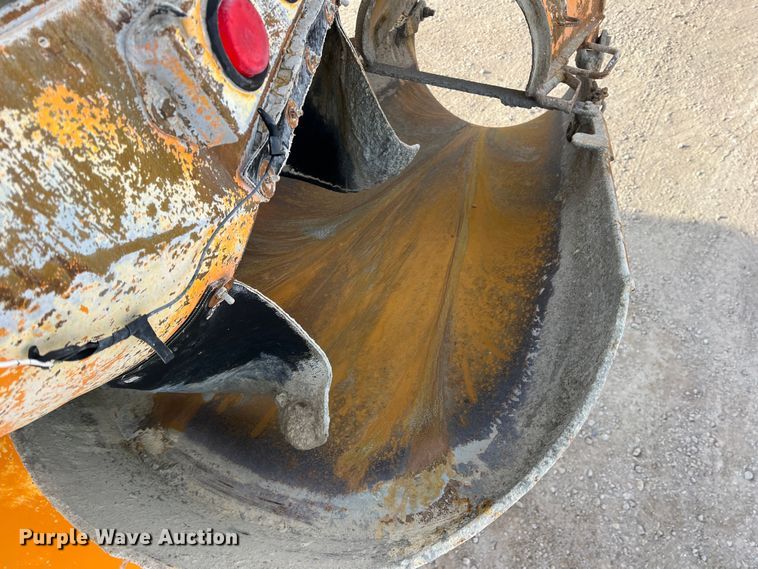 image for item DS2836 2007 Sterling L9500  ready mix truck