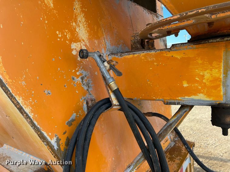 image for item DS2836 2007 Sterling L9500  ready mix truck