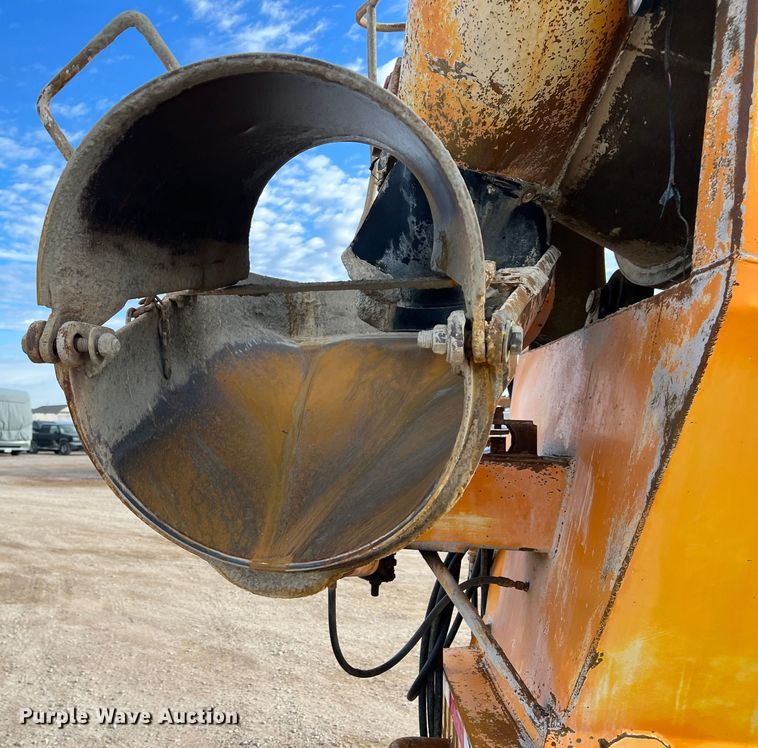 image for item DS2836 2007 Sterling L9500  ready mix truck