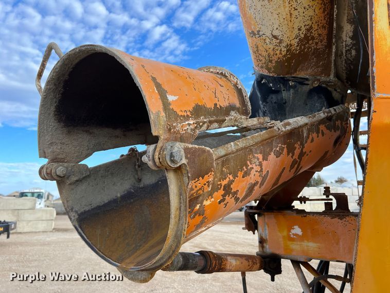 image for item DS2836 2007 Sterling L9500  ready mix truck