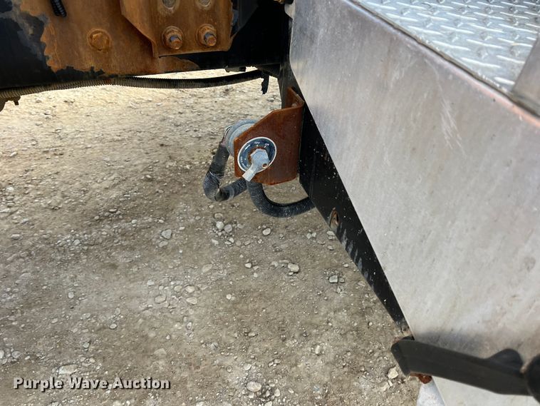 image for item DS2836 2007 Sterling L9500  ready mix truck