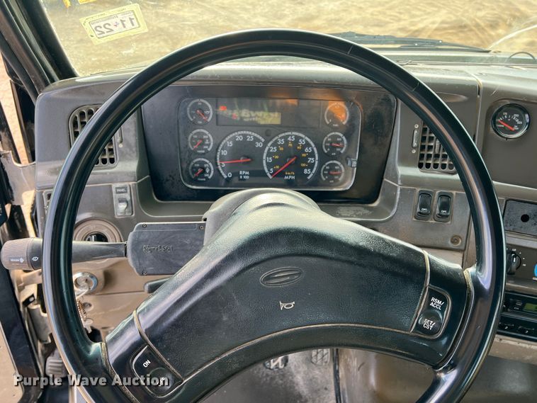 image for item DS2836 2007 Sterling L9500  ready mix truck