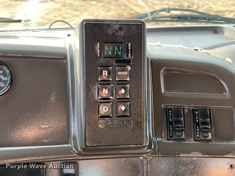 image for item DS2836 2007 Sterling L9500  ready mix truck