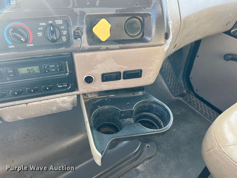 image for item DS2836 2007 Sterling L9500  ready mix truck