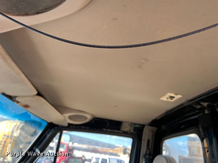 image for item DS2836 2007 Sterling L9500  ready mix truck