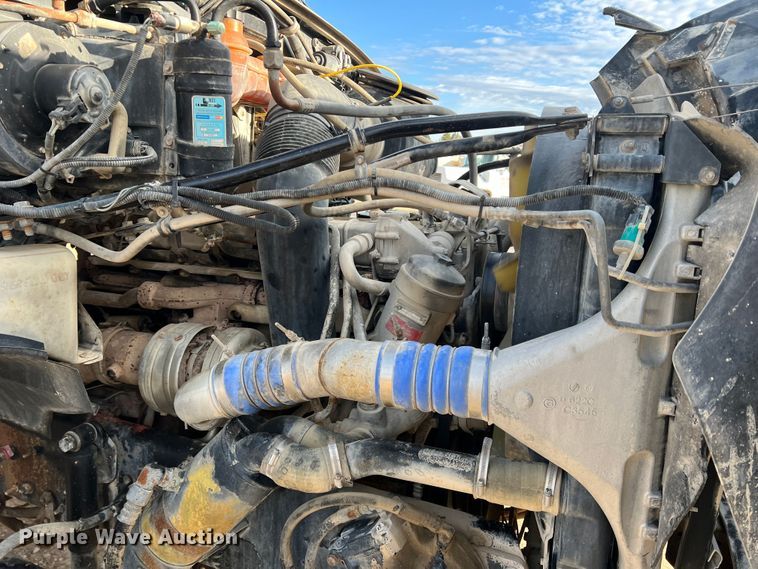 image for item DS2836 2007 Sterling L9500  ready mix truck