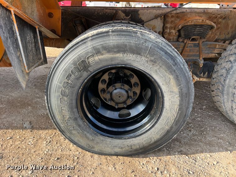 image for item DS2836 2007 Sterling L9500  ready mix truck