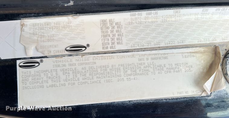 image for item DS2836 2007 Sterling L9500  ready mix truck