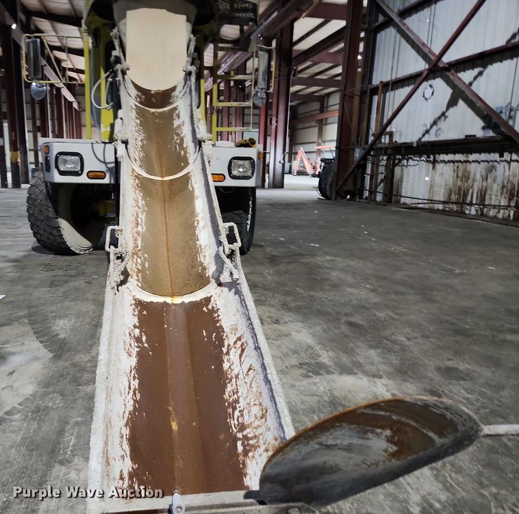 image for item EA9443 2003 Oshkosh S Series  ready mix truck