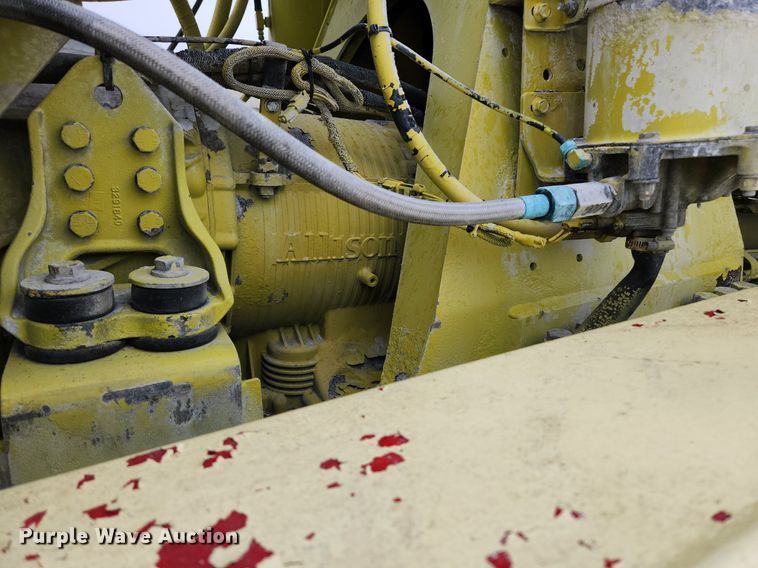 image for item EA9443 2003 Oshkosh S Series  ready mix truck