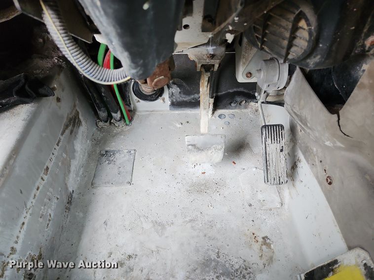 image for item EA9443 2003 Oshkosh S Series  ready mix truck