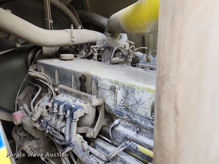 image for item EA9443 2003 Oshkosh S Series  ready mix truck