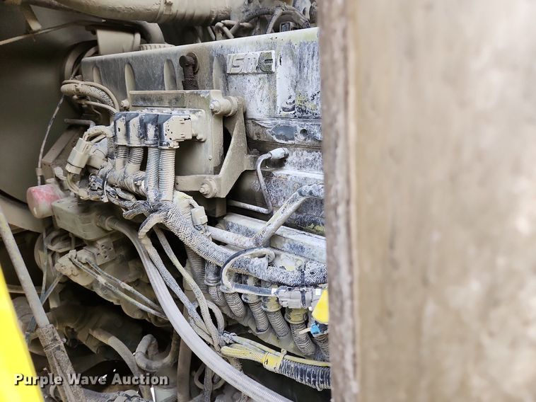 image for item EA9443 2003 Oshkosh S Series  ready mix truck