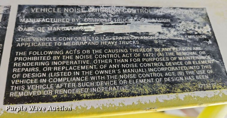 image for item EA9443 2003 Oshkosh S Series  ready mix truck