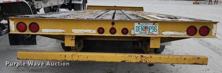 image for item EA9444 2003 Eager Beaver 20HALX  equipment trailer