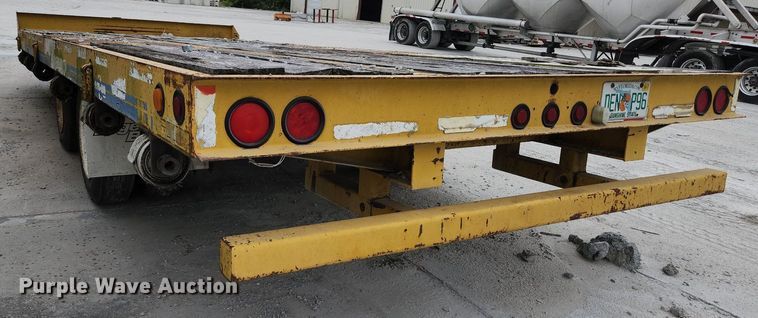 image for item EA9444 2003 Eager Beaver 20HALX  equipment trailer