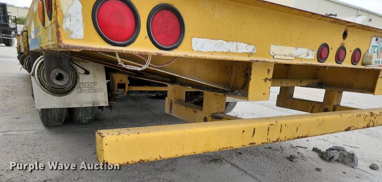 image for item EA9444 2003 Eager Beaver 20HALX  equipment trailer