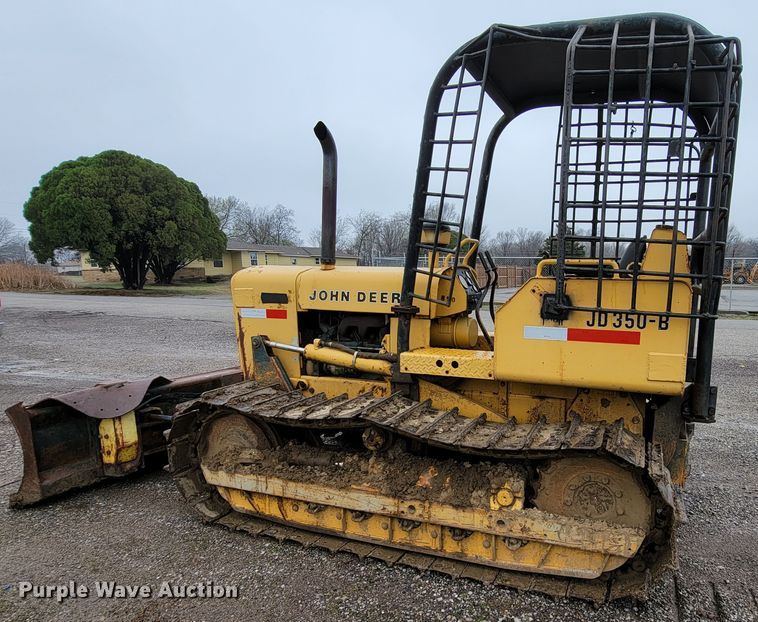 image for item HG9441 1973 John Deere 350B  dozer