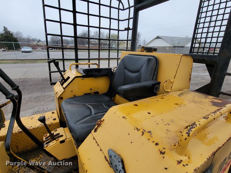 image for item HG9441 1973 John Deere 350B  dozer