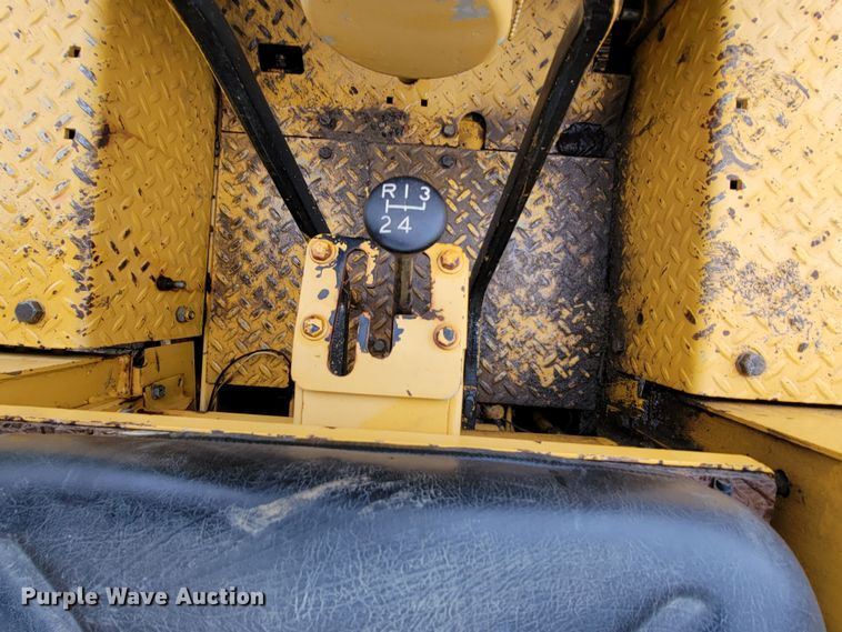 image for item HG9441 1973 John Deere 350B  dozer