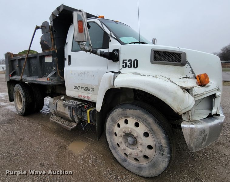 image for item HG9442 2003 GMC C7500  dump truck