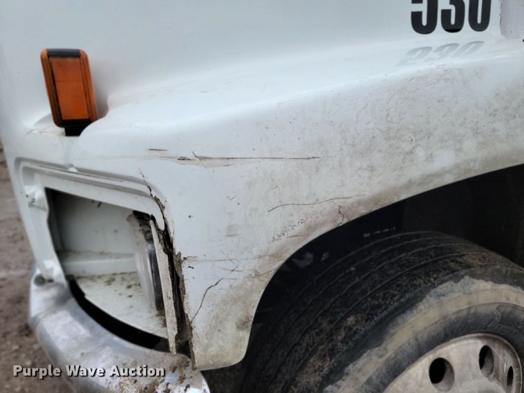 image for item HG9442 2003 GMC C7500  dump truck