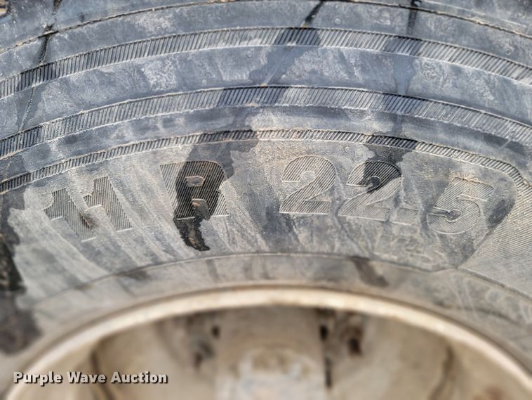 image for item HG9442 2003 GMC C7500  dump truck