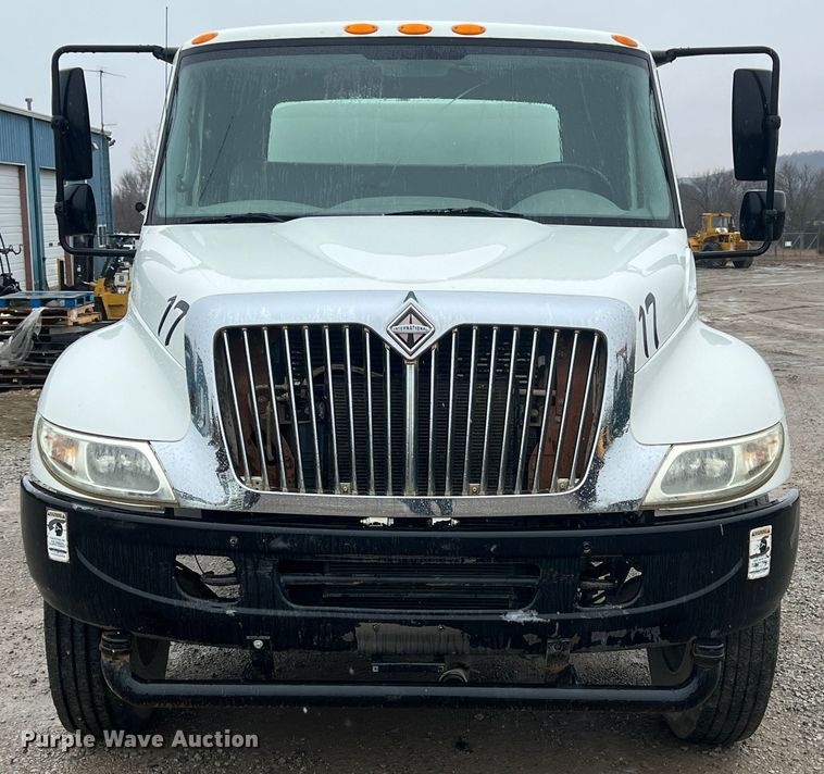 image for item ID9457 2005 International 4200  water truck