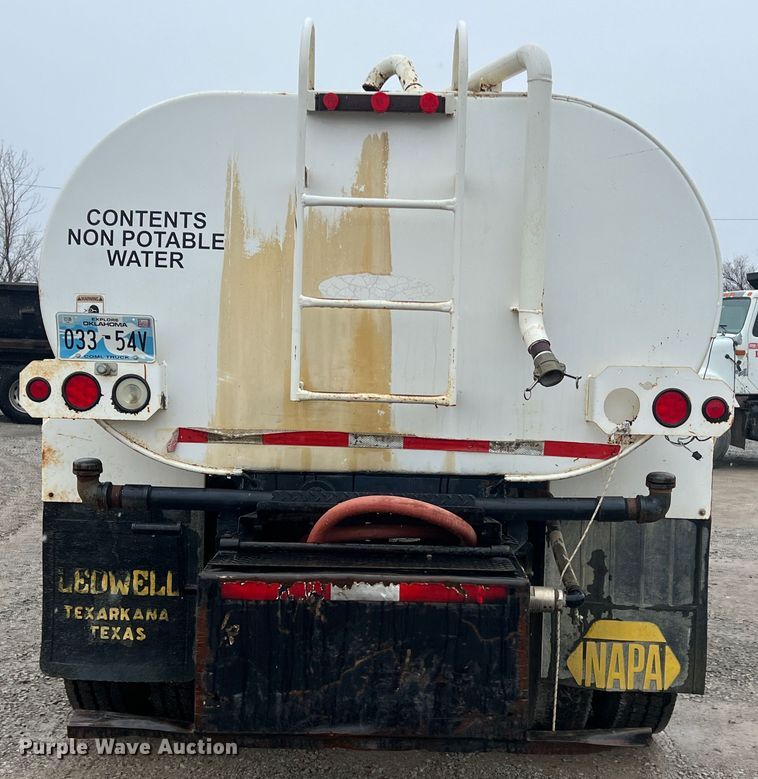 image for item ID9457 2005 International 4200  water truck