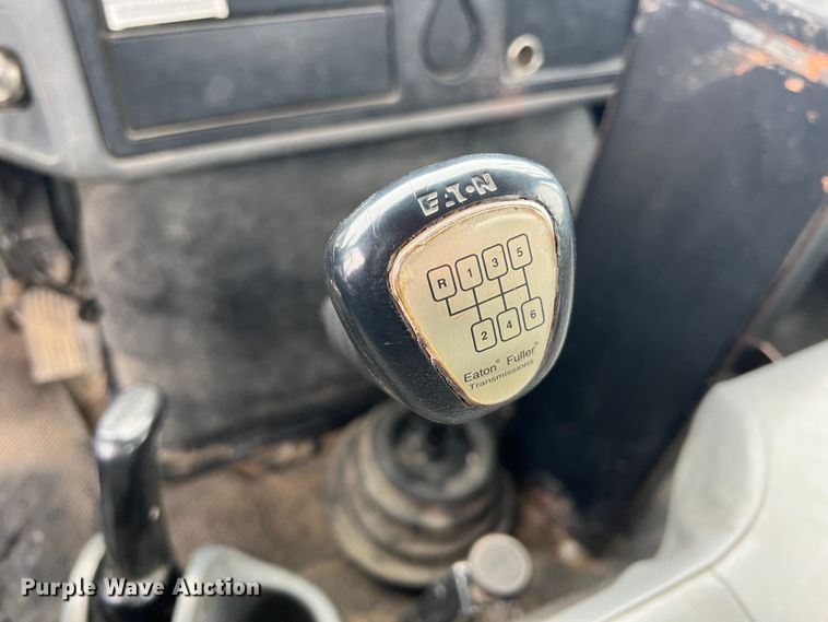 image for item ID9457 2005 International 4200  water truck