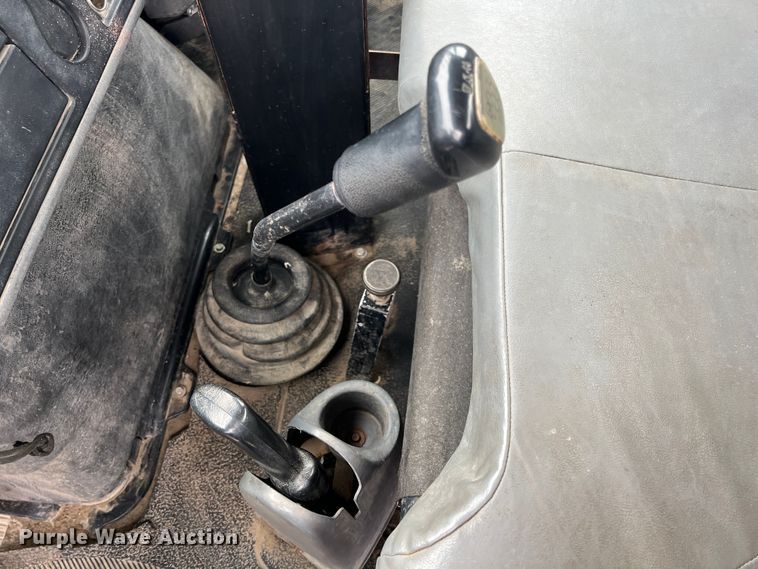 image for item ID9457 2005 International 4200  water truck