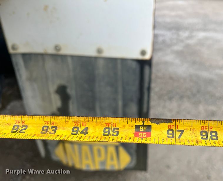 image for item ID9457 2005 International 4200  water truck