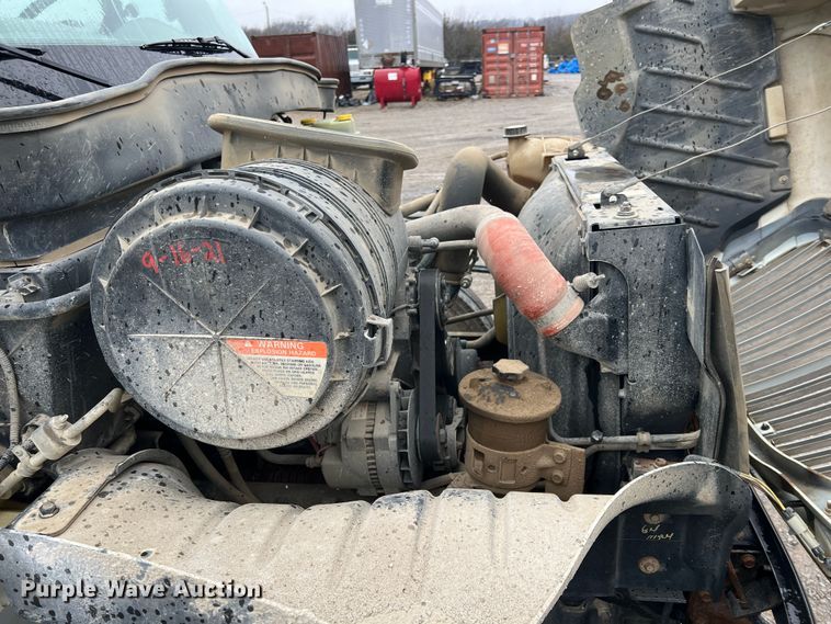 image for item ID9457 2005 International 4200  water truck