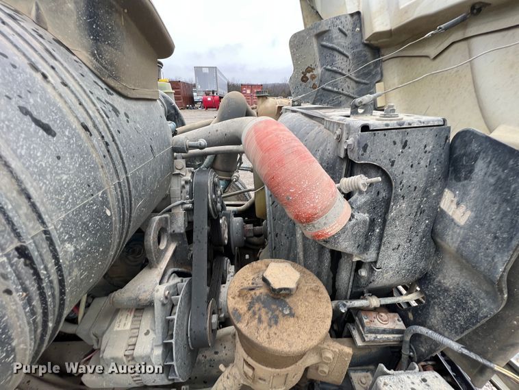 image for item ID9457 2005 International 4200  water truck