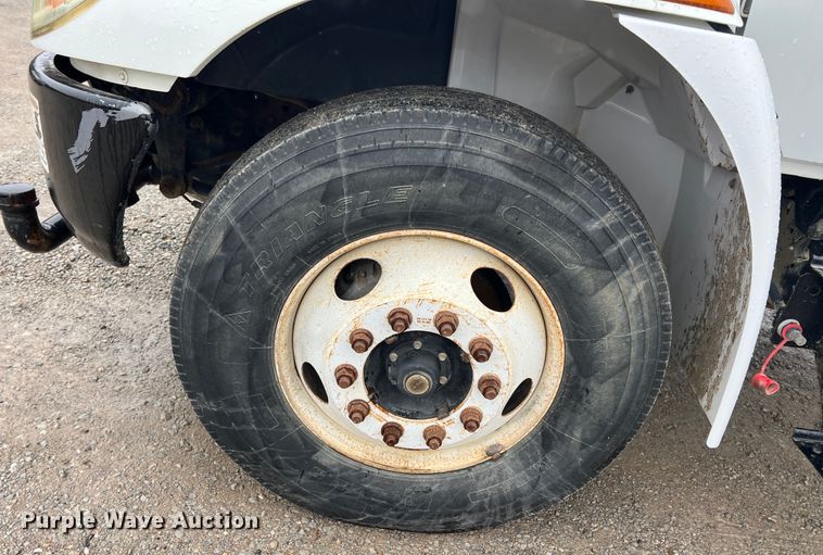 image for item ID9457 2005 International 4200  water truck