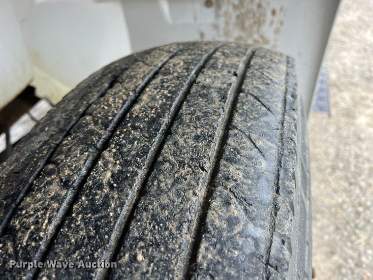 image for item ID9457 2005 International 4200  water truck