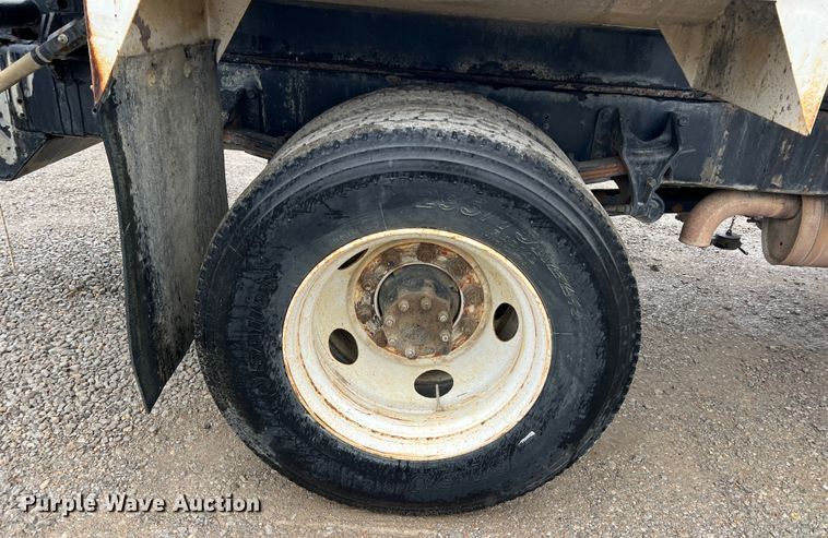 image for item ID9457 2005 International 4200  water truck