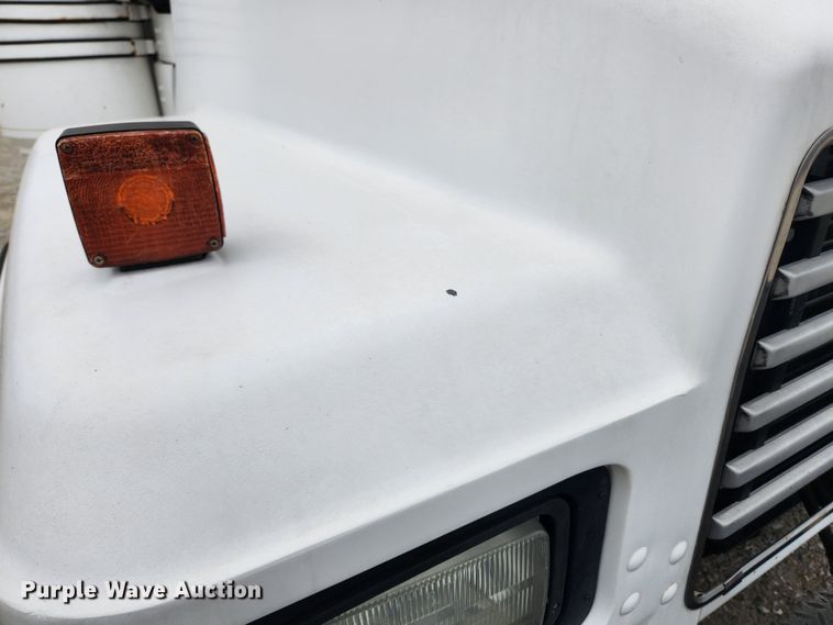 image for item JB9470 1992 Mack RD690S  bucket truck