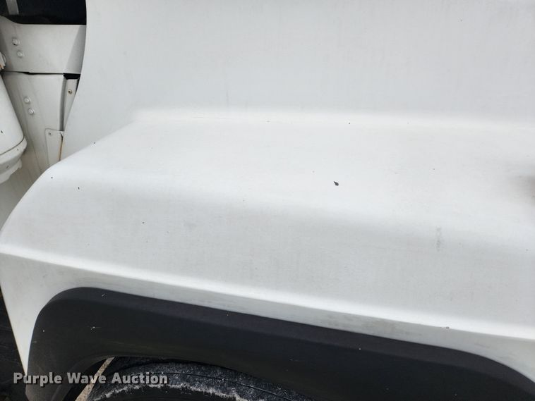 image for item JB9470 1992 Mack RD690S  bucket truck