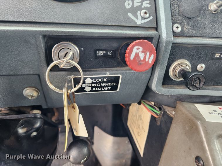 image for item JB9470 1992 Mack RD690S  bucket truck