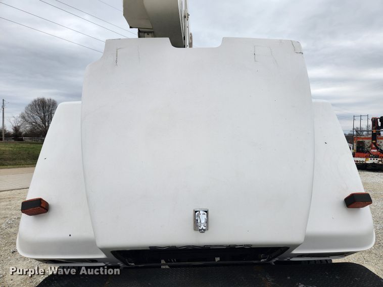 image for item JB9470 1992 Mack RD690S  bucket truck