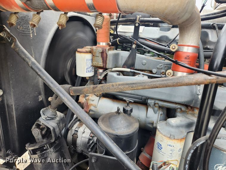 image for item JB9470 1992 Mack RD690S  bucket truck