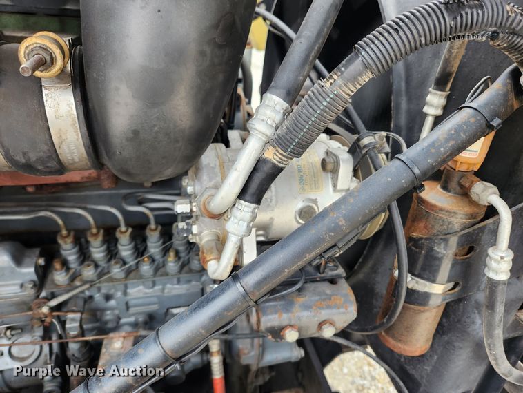 image for item JB9470 1992 Mack RD690S  bucket truck