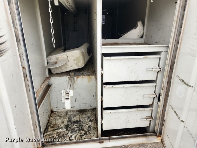 image for item JB9470 1992 Mack RD690S  bucket truck