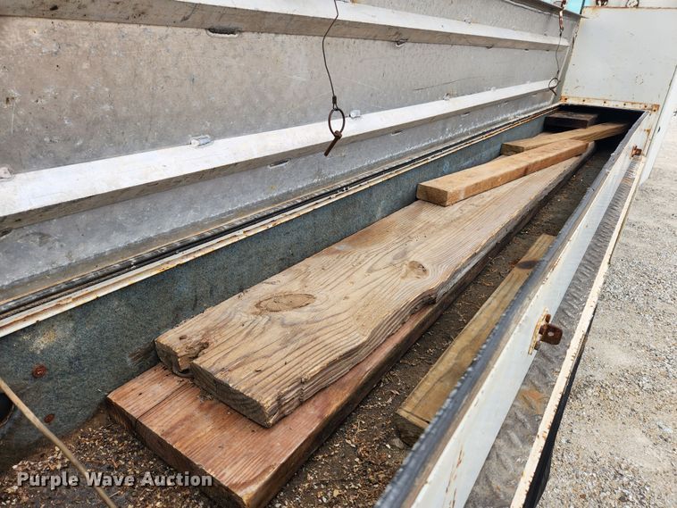 image for item JB9470 1992 Mack RD690S  bucket truck