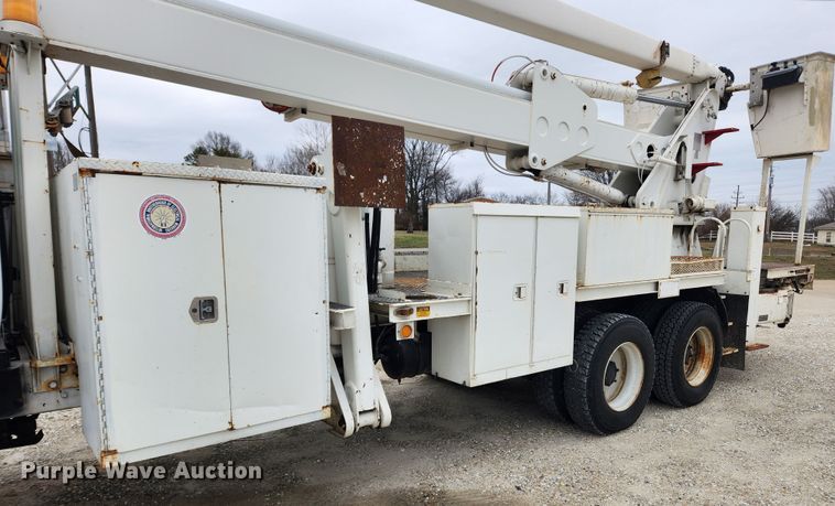 image for item JB9470 1992 Mack RD690S  bucket truck