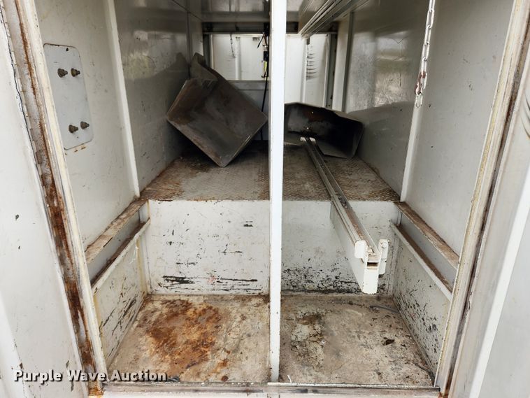 image for item JB9470 1992 Mack RD690S  bucket truck