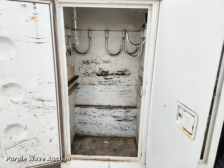 image for item JB9470 1992 Mack RD690S  bucket truck